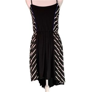 🌸 Black dress with Stripes High Low💃